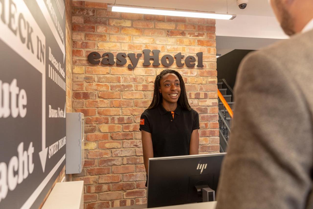 Easyhotel Reading Exteriör bild