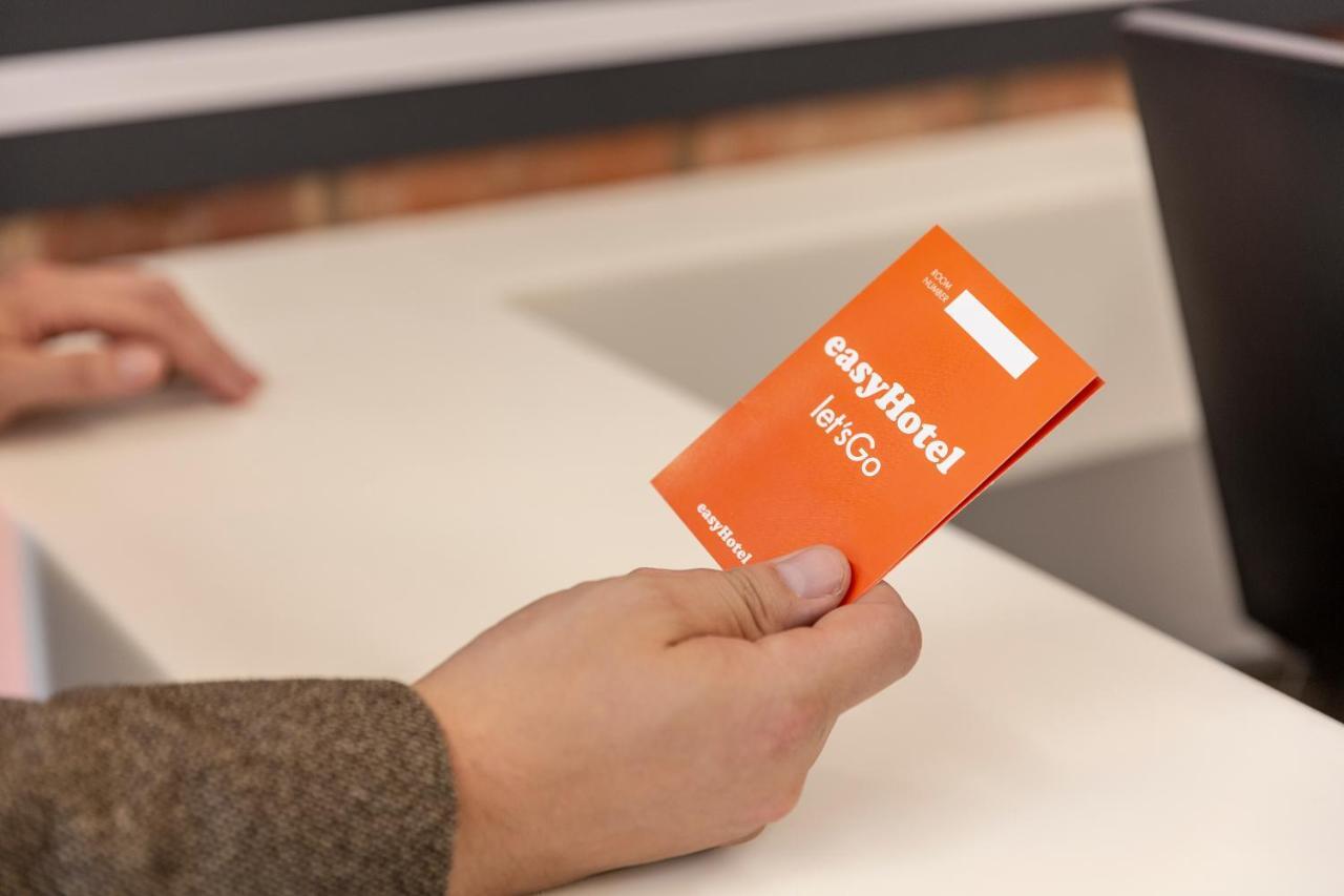 Easyhotel Reading Exteriör bild