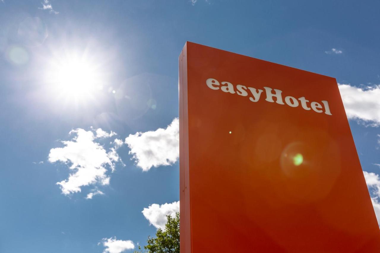 Easyhotel Reading Exteriör bild