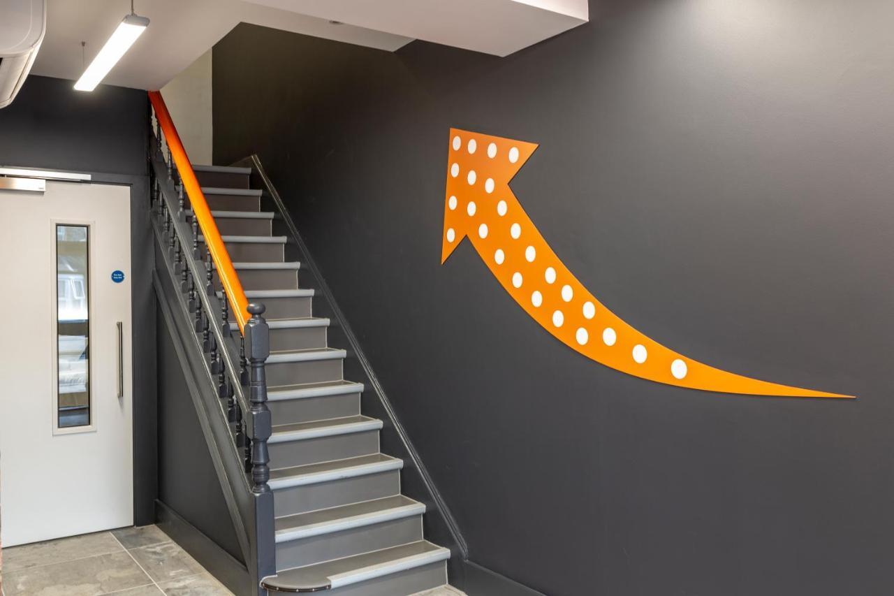 Easyhotel Reading Exteriör bild